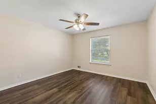 10146 Coveridge Dr, Dallas, TX 75238 - Photo 21