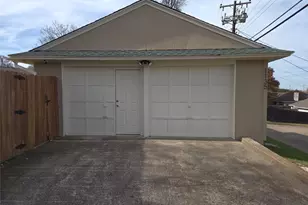 1135 Holly Glen Cir, Dallas, TX 75232 - Photo 17