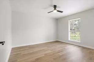 905 Timber Valley Cir, Flower Mound, TX 75028 - Photo 17