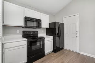 4747 Poppy Dr E, Fort Worth, TX 76137 - Photo 9