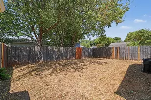 4747 Poppy Dr E, Fort Worth, TX 76137 - Photo 27