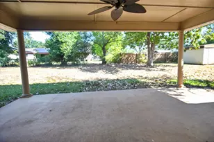103 Clover Ln, Palestine, TX 75803 - Photo 29