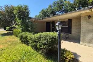 2227 Hanover Dr, Waco, TX 76710 - Photo 3