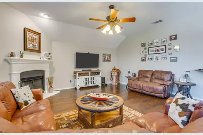 1609 Serenity Lane, Weatherford, TX 76087 - Photo 9