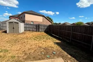 2755 Hacienda Lake Dr, Little Elm, TX 75068 - Photo 35