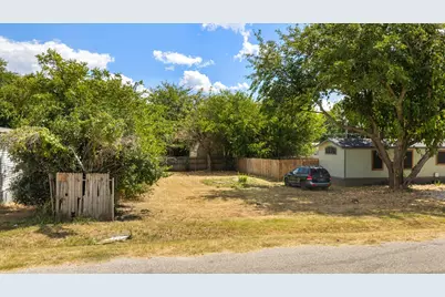 817 Flamingo Road, Granbury, TX 76049 - Photo 1