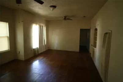 605 E Pine, Edgewood, TX 75117 - Photo 3