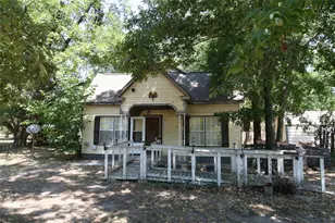 605 E Pine, Edgewood, TX 75117 - Photo 1
