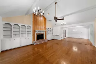 4400 Westchester Dr, Waco, TX 76710 - Photo 9