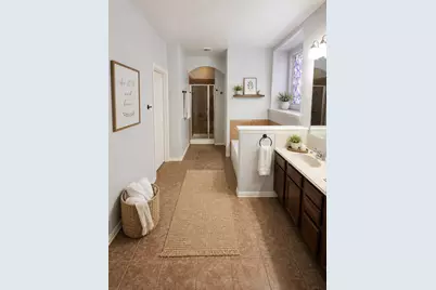 5513 Grenada Drive, Fort Worth, TX 76119 - Photo 5
