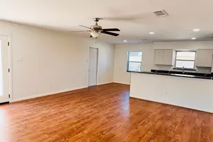 1710 Cresthaven Dr, Pantego, TX 76013 - Photo 3