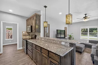 305 Donna Circle, Granbury, TX 76049 - Photo 15
