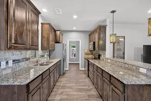 305 Donna Cir, Granbury, TX 76049 - Photo 13