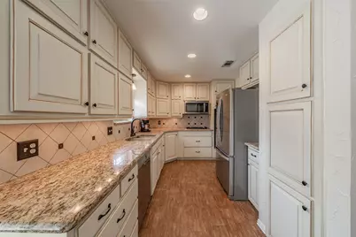 7317 Tipperary Court, North Richland Hills, TX 76182 - Photo 11