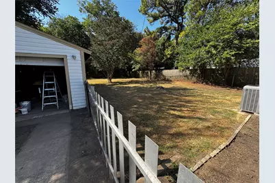 111 Atkinson Drive, Sherman, TX 75092 - Photo 7