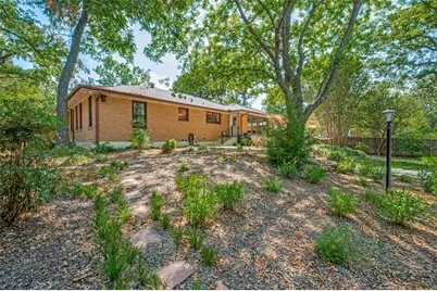 1403 Greenwood Drive, Denton, TX 76209 - Photo 35
