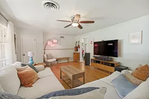 1403 Greenwood Dr, Denton, TX 76209 - Photo 9