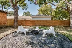 2433 Southwood Dr, Dallas, TX 75233 - Photo 37