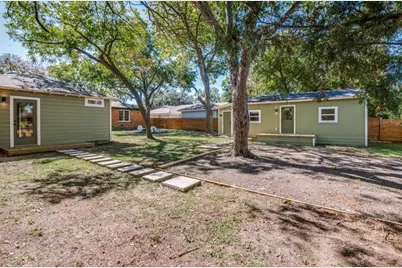 2433 Southwood Drive, Dallas, TX 75233 - Photo 27