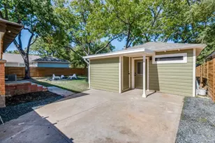 2433 Southwood Dr, Dallas, TX 75233 - Photo 15