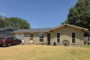 709 Shorecrest Dr, Garland, TX 75040 - Photo 1