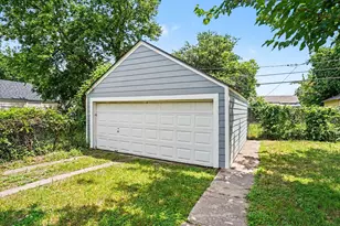 1108 E Robert St, Fort Worth, TX 76104 - Photo 23