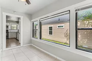 1108 E Robert St, Fort Worth, TX 76104 - Photo 11