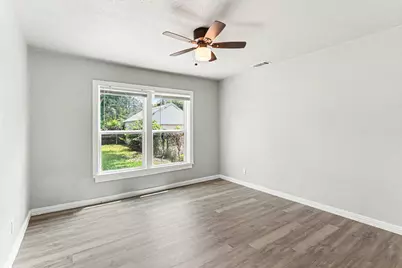 1108 E Robert Street, Fort Worth, TX 76104 - Photo 15