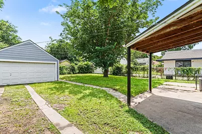 1108 E Robert Street, Fort Worth, TX 76104 - Photo 25