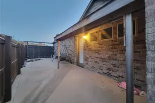 112 St Elias Dr, Burleson, TX 76028 - Photo 17