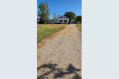 8913 Holly Road, Alvarado, TX 76009 - Photo 3