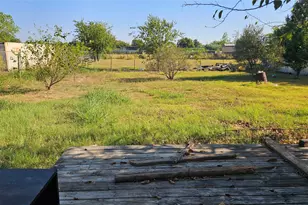8913 Holly Rd, Alvarado, TX 76009 - Photo 13