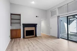 636 Bellaire Dr, Hurst, TX 76053 - Photo 5