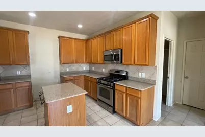 10369 Bradshaw Drive, Fort Worth, TX 76108 - Photo 9
