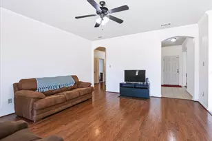 732 Countryside Dr, Aubrey, TX 76227 - Photo 9