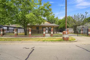 1103 Chase Ave, Cleburne, TX 76031 - Photo 5