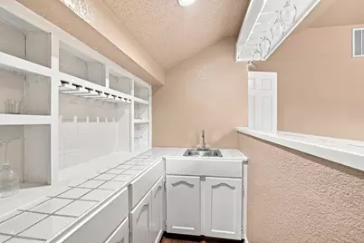 1103 Chase Avenue, Cleburne, TX 76031 - Photo 31