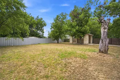 1103 Chase Avenue, Cleburne, TX 76031 - Photo 33