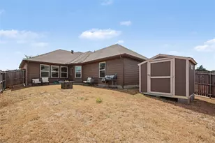 2126 Fair Weather Dr, Lancaster, TX 75146 - Photo 29