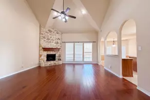 409 Lone Oak Ct, Kennedale, TX 76060 - Photo 3