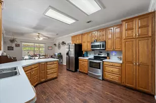 512 Shady Oaks Trail, Burleson, TX 76028 - Photo 11