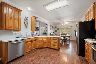 512 Shady Oaks Trail, Burleson, TX 76028 - Photo 13