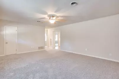1325 W Water Street, Weatherford, TX 76086 - Photo 5
