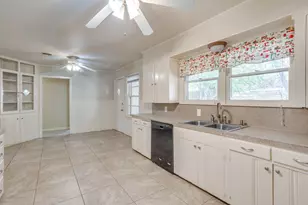 1325 W Water St, Weatherford, TX 76086 - Photo 15