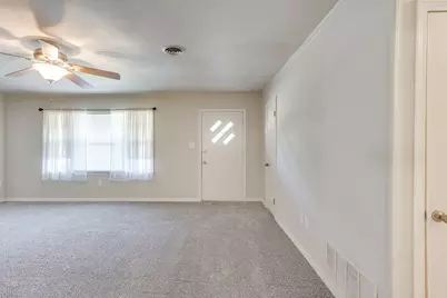 1325 W Water Street, Weatherford, TX 76086 - Photo 3