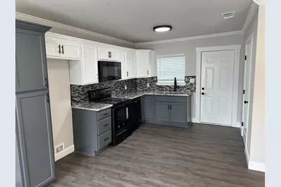 1610 Cherry Avenue, Corsicana, TX 75110 - Photo 5