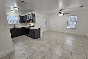 1615 Herald St, Dallas, TX 75215 - Photo 7