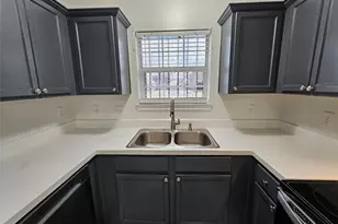 1615 Herald St, Dallas, TX 75215 - Photo 9