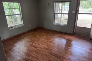 675 23rd St NW, Paris, TX 75460 - Photo 3