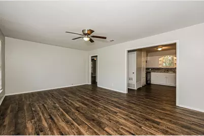 607 Dixon Street, Cleburne, TX 76033 - Photo 5
